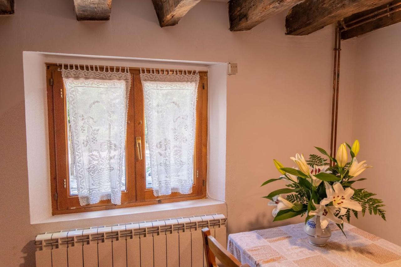 Peralta Zapatería Villa Cuenca  Bagian luar foto