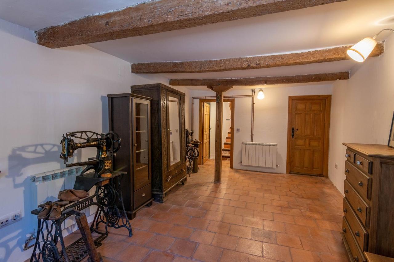 Peralta Zapatería Villa Cuenca  Bagian luar foto