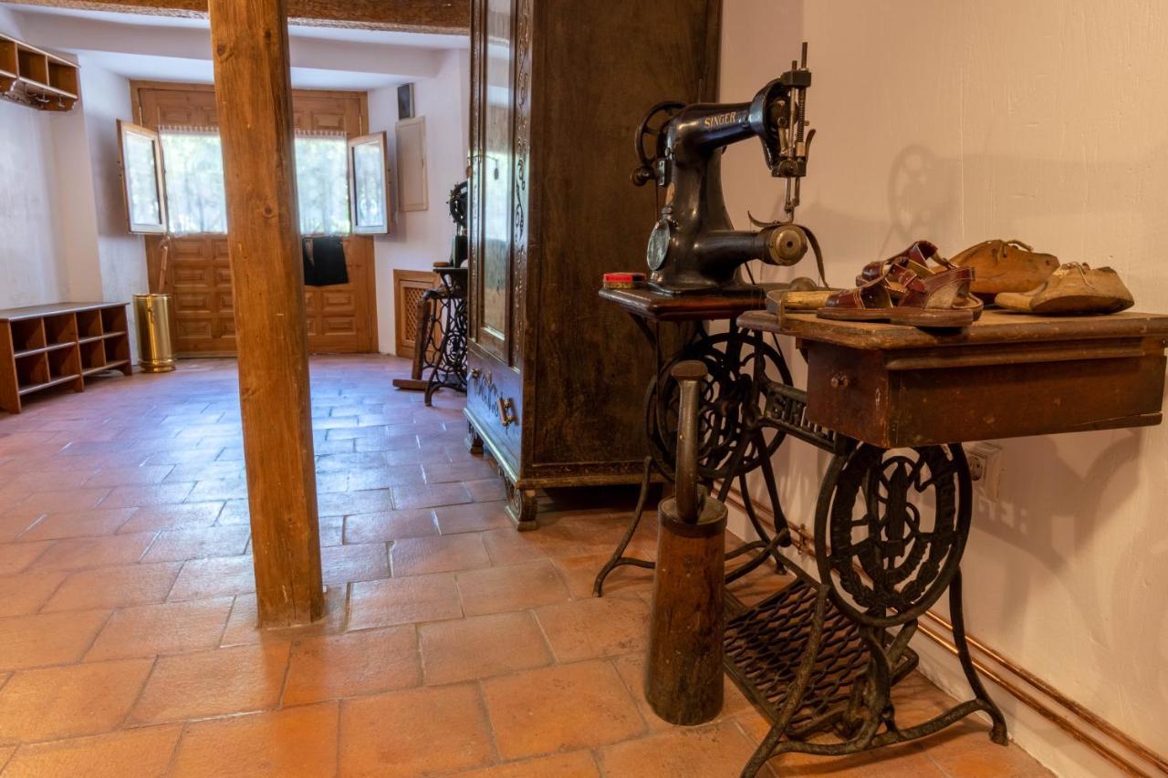 Peralta Zapatería Villa Cuenca  Bagian luar foto